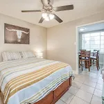 Renovated Home Minutes From Fresno State / Airport