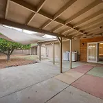 Renovated Home Minutes From Fresno State / Airport