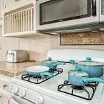Renovated Home Minutes From Fresno State / Airport