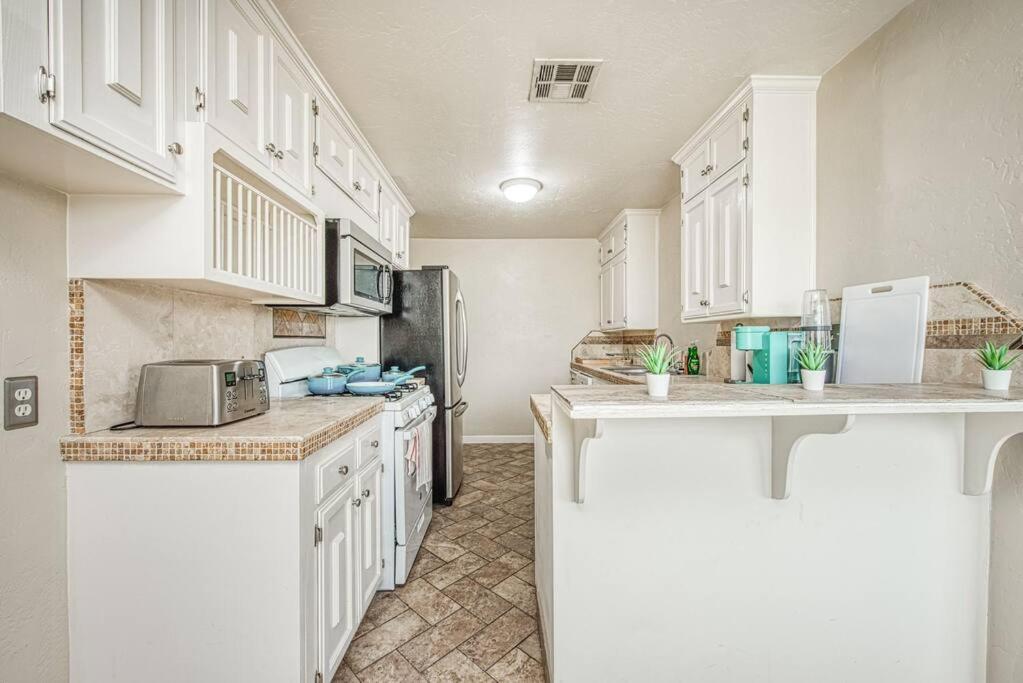Renovated Minutes From State / Airport * Fresno