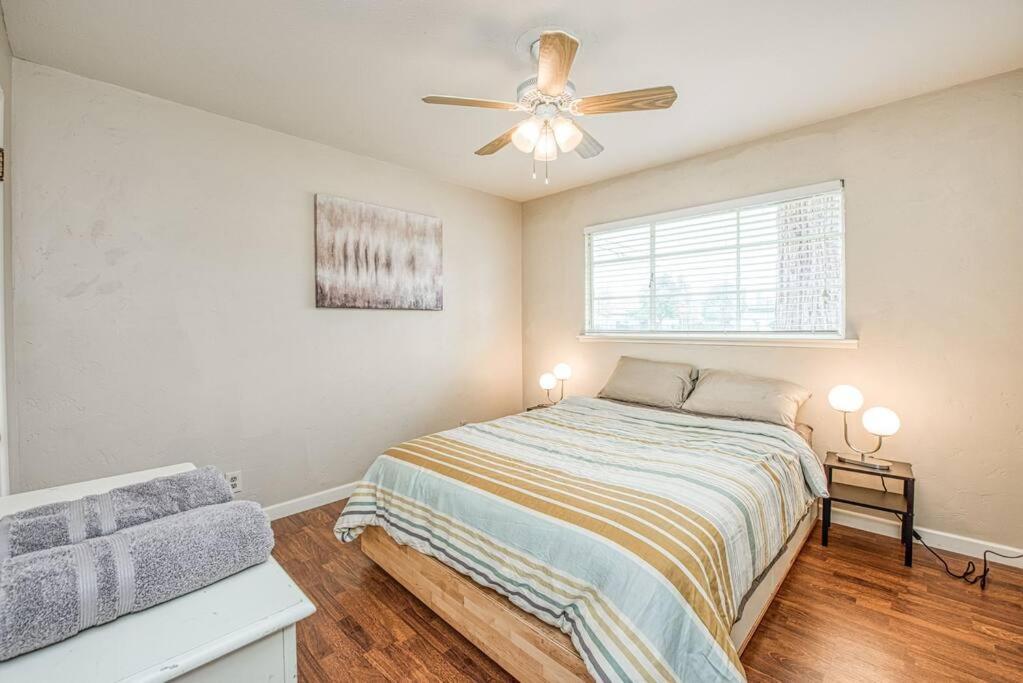 Apartamento Renovated Minutes From State / Airport *